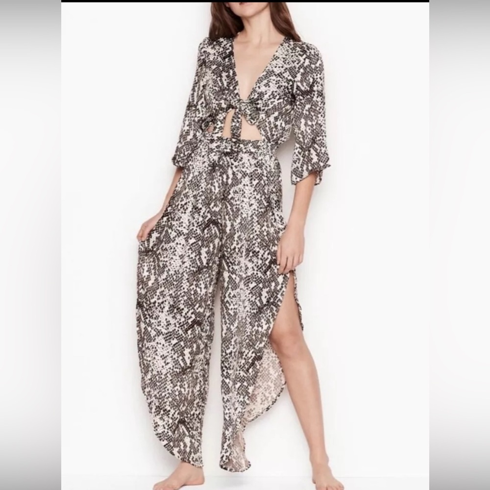 NWOT Maaji Pant Jumpsuit Split Slit Sides Snake Medium